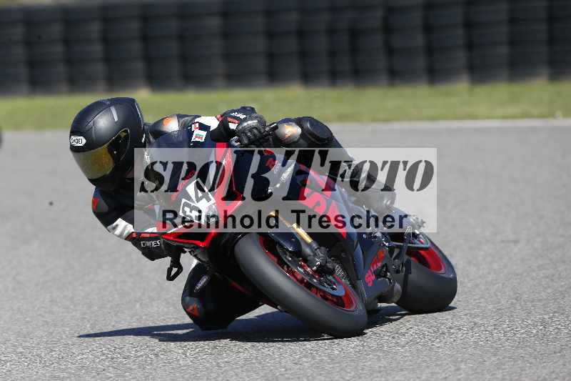 /43 08.08.2025 Discover the Bike ADR/Race 3 rot/34